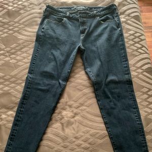 American eagle skinny jeans in good condition